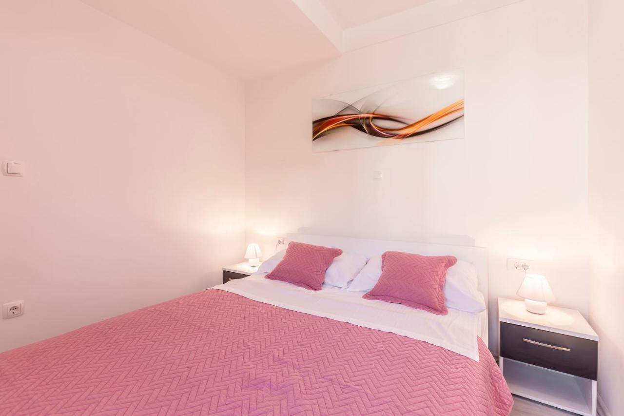Apartments Karlo Подстрана Экстерьер фото